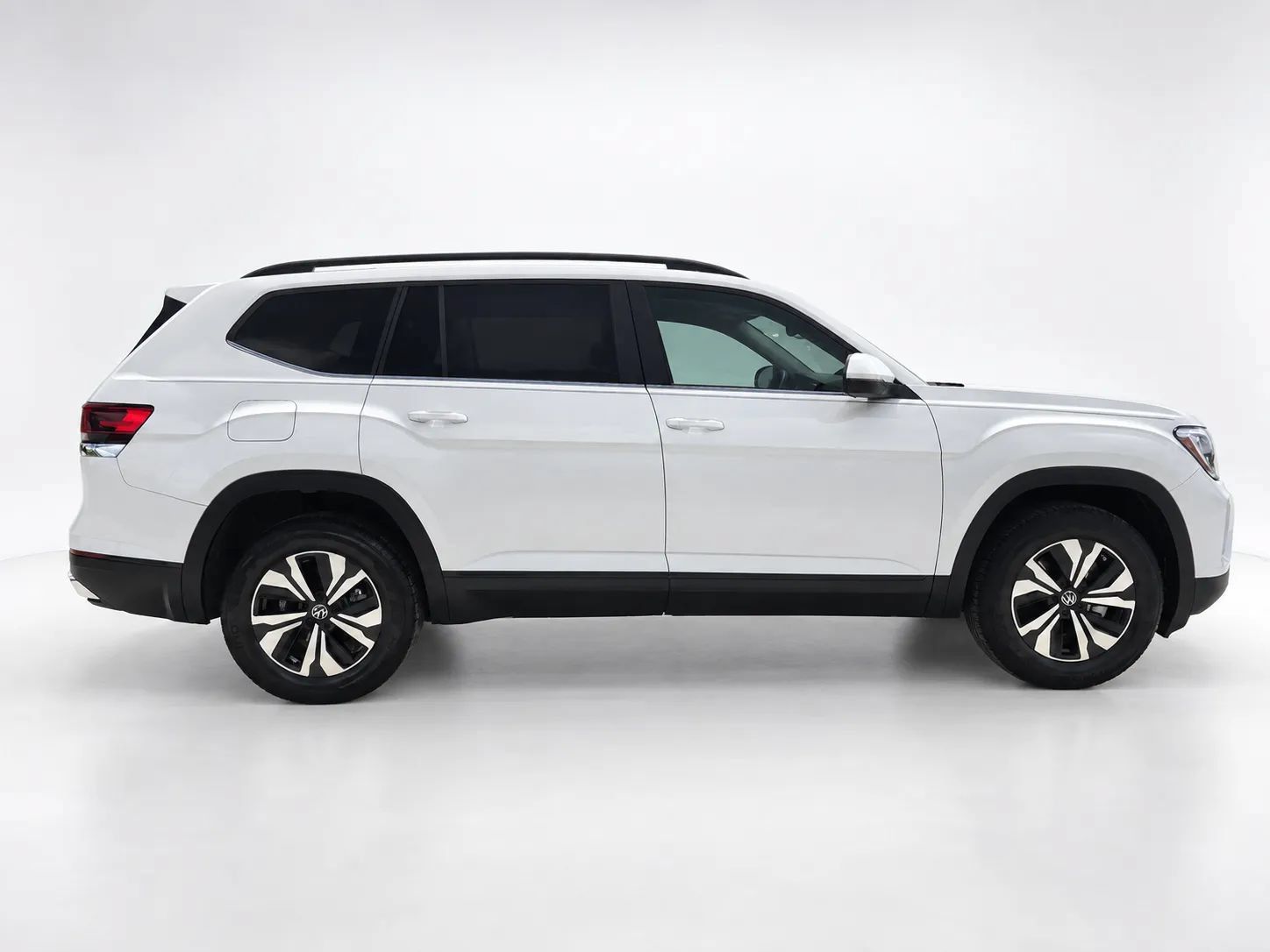 Used 2026 Volkswagen Atlas SE FWD image 5