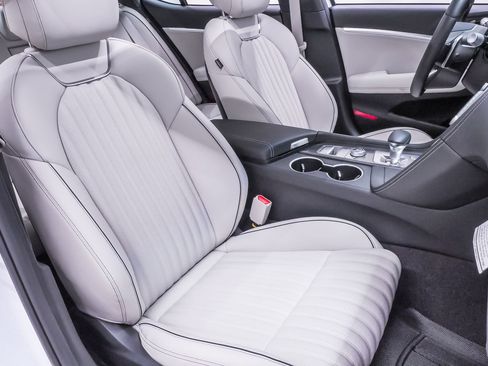 Certified 2026 Genesis G70 3.3T Sport Prestige image 15