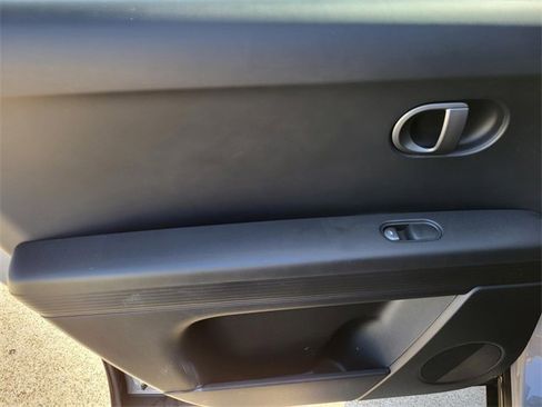 New 2026 Hyundai Ioniq 5 SE image 8
