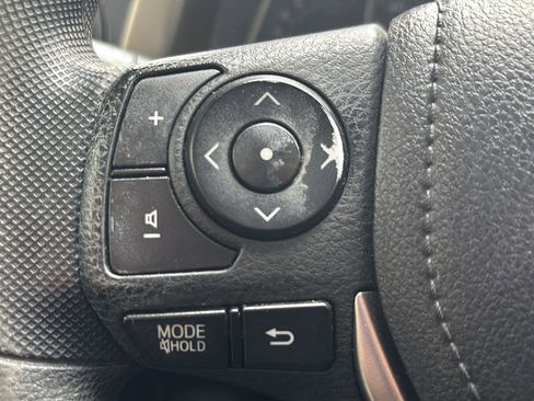 Used 2014 Toyota RAV4 LE AWD/4WD image 9