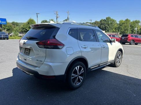 Used 2017 Nissan Rogue SL AWD/4WD image 6