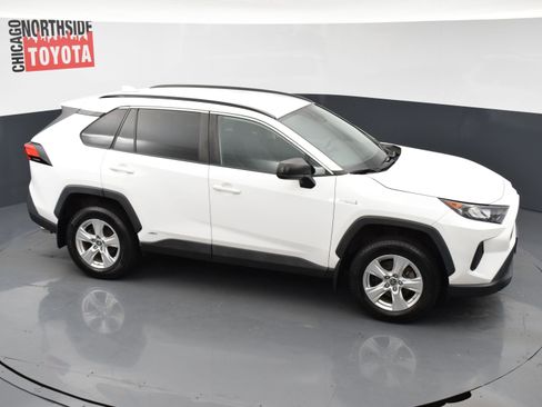 Used 2021 Toyota RAV4 LE AWD/4WD image 20