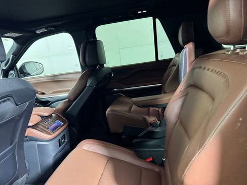 New 2025 Lincoln Navigator L Reserve AWD/4WD image 23