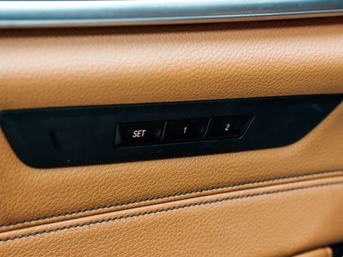 Used 2017 BMW 540i xDrive w/ Premium Package image 43