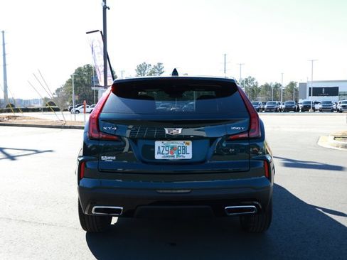 Used 2024 Cadillac XT4 Premium Luxury image 7