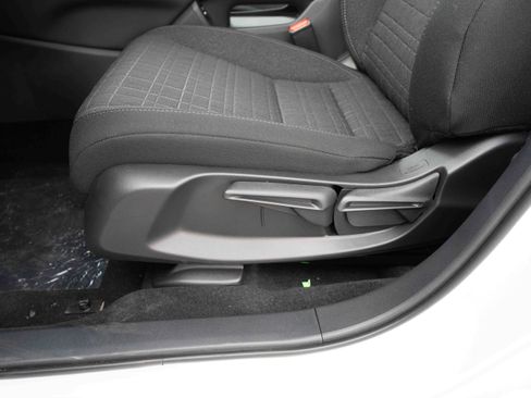 New 2026 Honda HR-V LX image 12