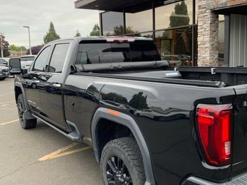 Used 2021 GMC Sierra 3500 Denali w/ Denali Black Diamond Edition AWD/4WD image 5
