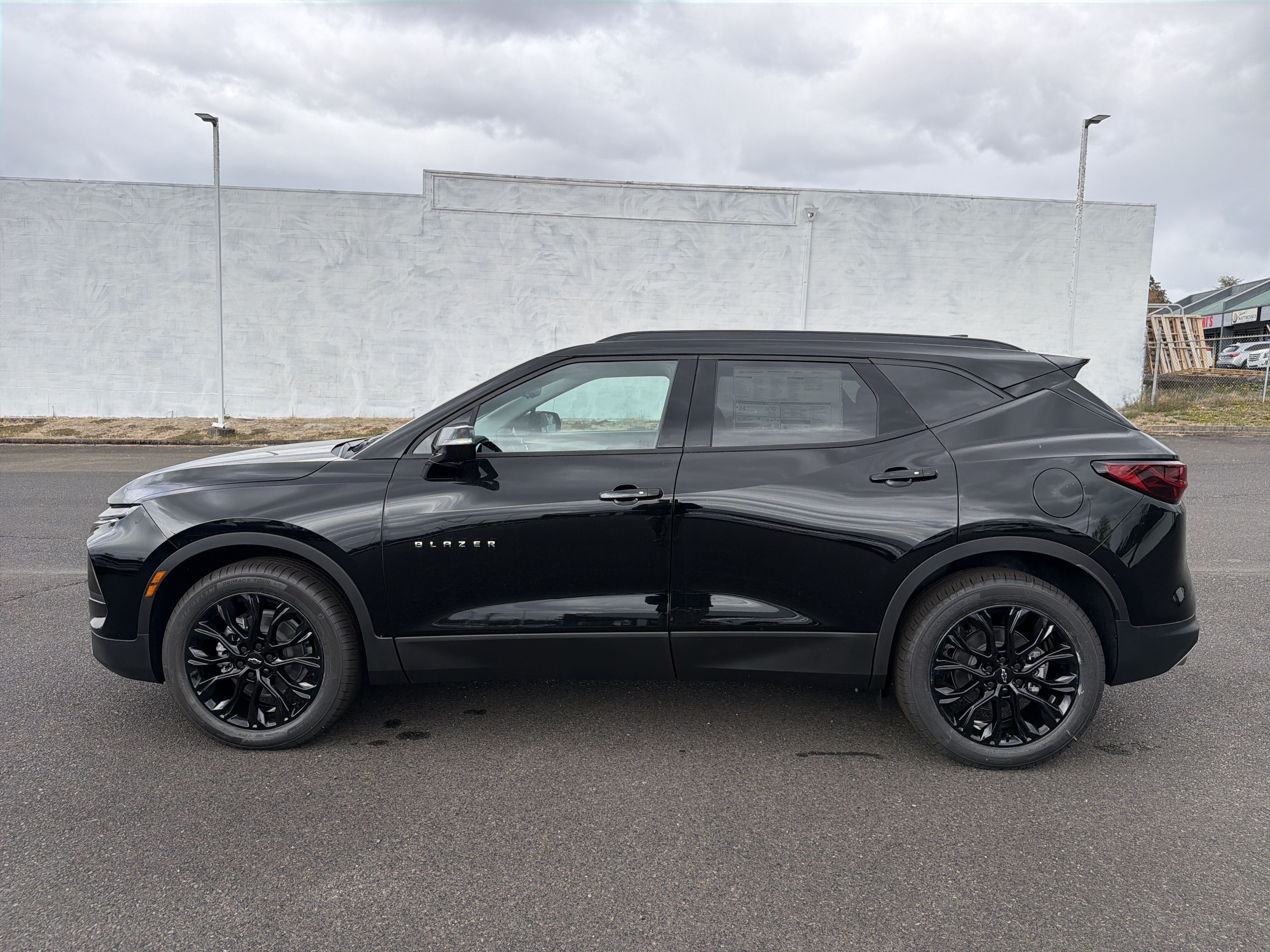 New 2026 Chevrolet Blazer LT w/ Sound & Technology Package AWD/4WD image 2