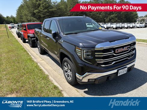 Certified 2025 GMC Sierra 1500 SLT RWD image 1