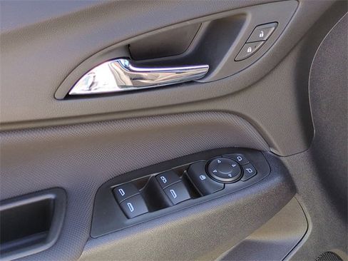 Used 2022 Chevrolet Equinox RS image 13