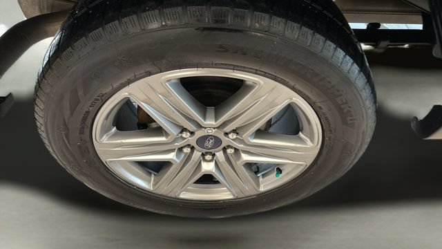 Used 2019 Ford F150 Lariat w/ Equipment Group 502A Luxury AWD/4WD image 20