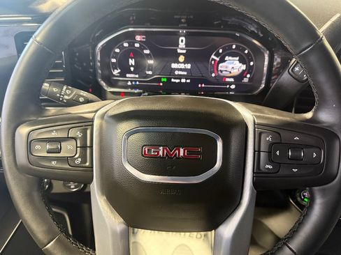 Used 2025 GMC Sierra 1500 SLT image 18