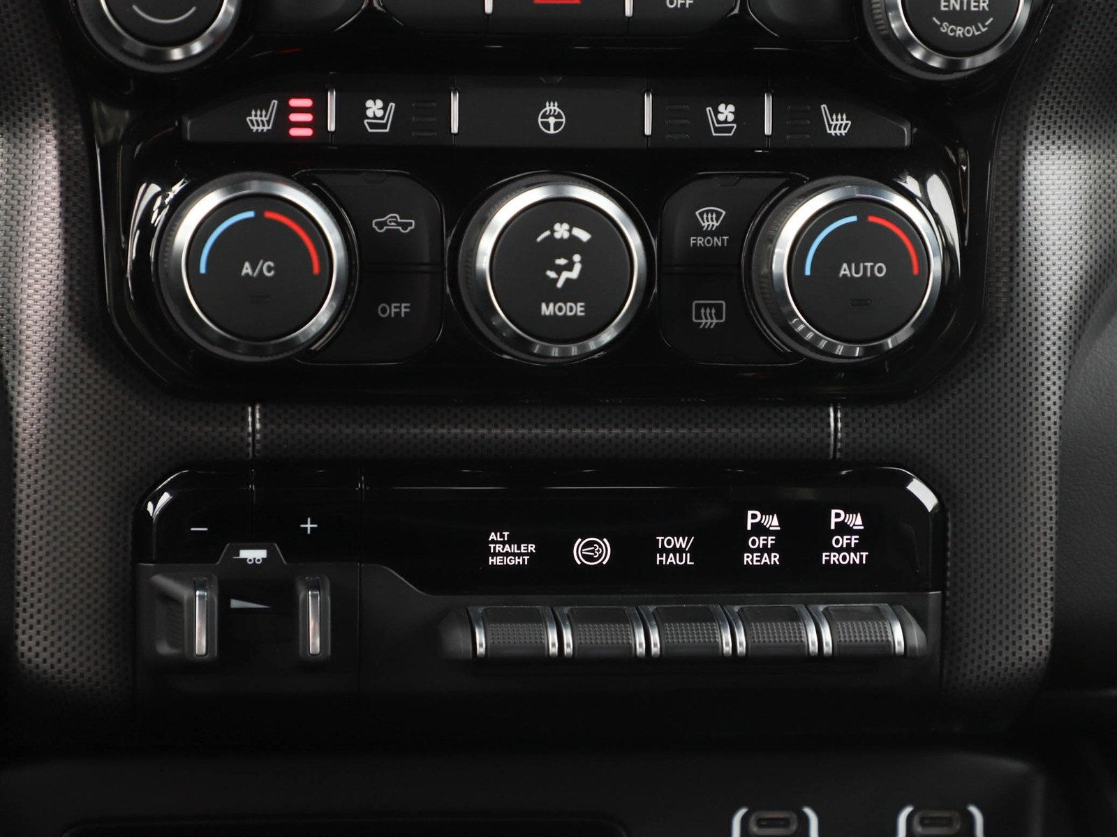 Used 2023 RAM 2500 Limited w/ Night Edition AWD/4WD image 19