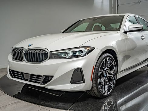 Used 2025 BMW 330i xDrive Sedan w/ M Sport Package AWD/4WD image 14