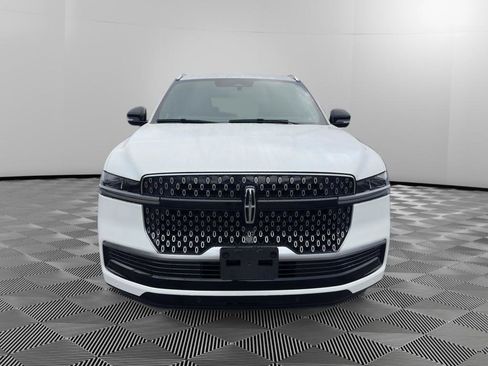 New 2026 Lincoln Navigator L Reserve AWD/4WD image 2