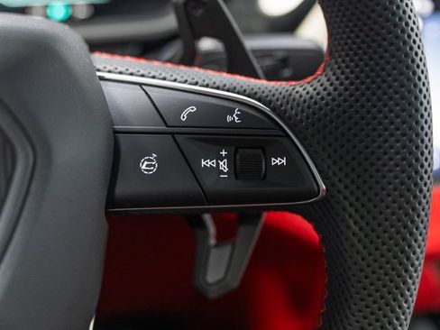 Used 2025 Lamborghini Urus SE AWD/4WD image 23