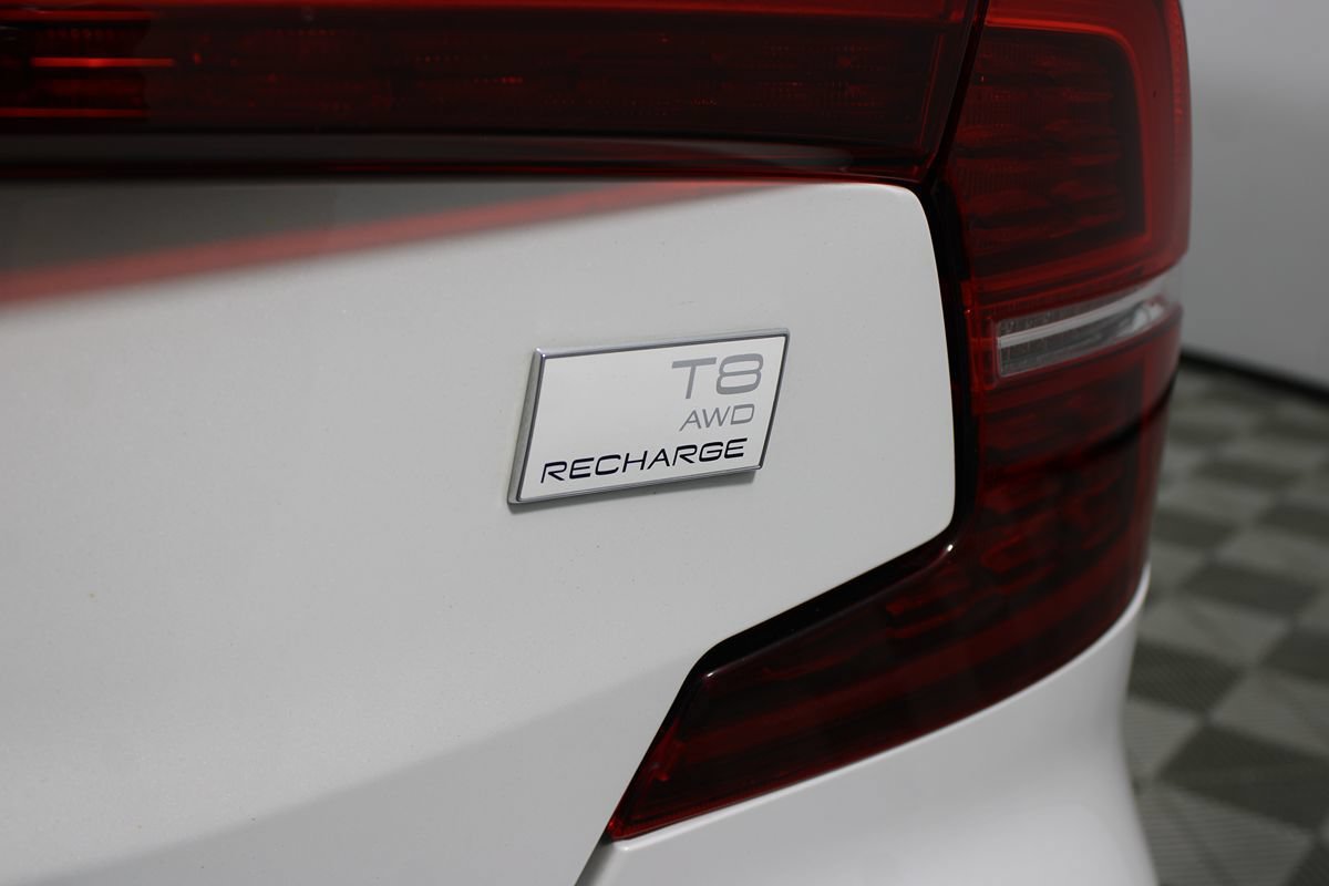 Used 2021 Volvo S60 T8 R-Design Expression AWD/4WD image 10