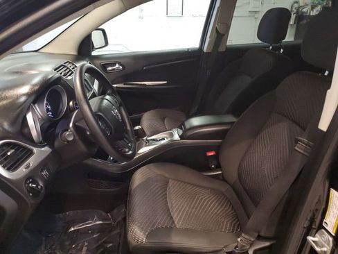 Used 2014 Dodge Journey SXT w/ Flexible Seating Group image 10