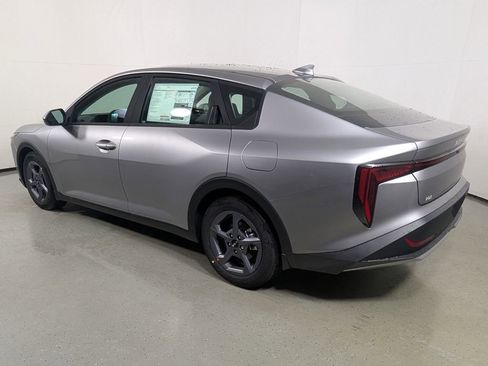 New 2025 Kia K4 FWD image 5