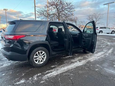 Used 2019 Chevrolet Traverse LS w/ LPO, Floor Liner Package image 28