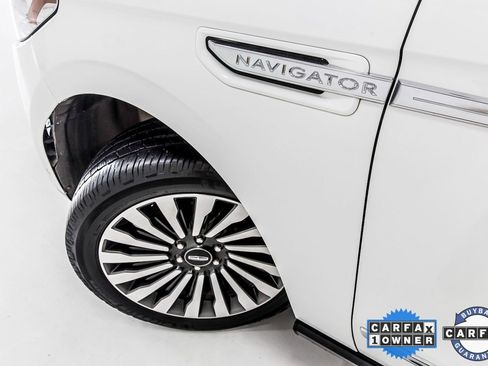 Used 2021 Lincoln Navigator Reserve w/ Luxury Package image 10