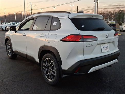 New 2026 Toyota Corolla Cross XLE image 4