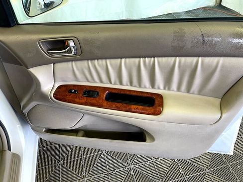 Used 2003 Toyota Camry XLE image 14