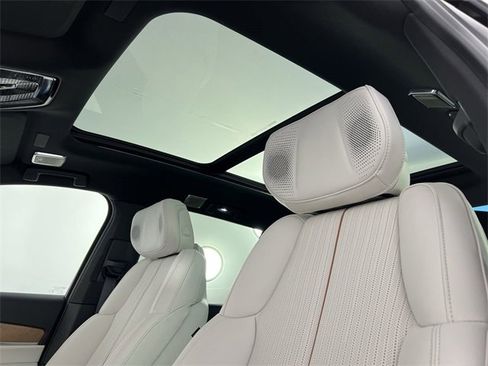 Used 2026 Cadillac Vistiq Sport image 19