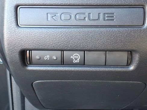 Used 2023 Nissan Rogue S AWD/4WD image 14