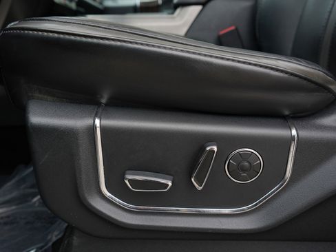 Used 2017 Ford F350 Platinum w/ Platinum Ultimate Package image 27