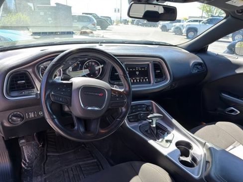 Used 2022 Dodge Challenger GT AWD/4WD image 8
