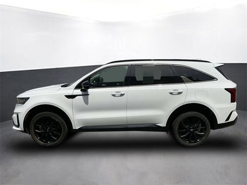 Used 2022 Kia Sorento SX image 2