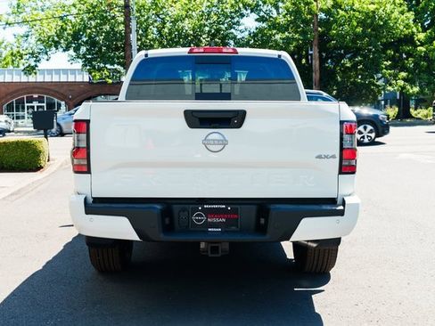 New 2025 Nissan Frontier SV w/ SV Convenience Package image 5