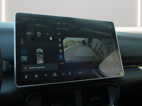 New 2025 VinFast VF 8 Eco AWD/4WD image 22