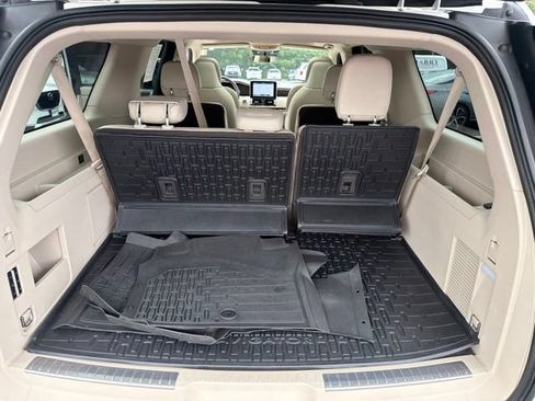 Used 2021 Lincoln Navigator L Reserve AWD/4WD image 32