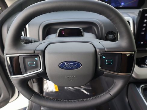 New 2025 Ford Expedition Active image 3