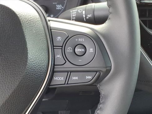 Certified 2025 Toyota Corolla SE image 19