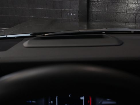 Used 2025 Lexus GX 550 w/ Accessory Package (2T) AWD/4WD image 70