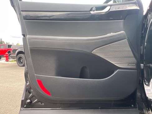 Used 2022 Hyundai Palisade Limited image 22