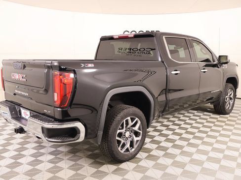 Used 2022 GMC Sierra 1500 SLT AWD/4WD image 22
