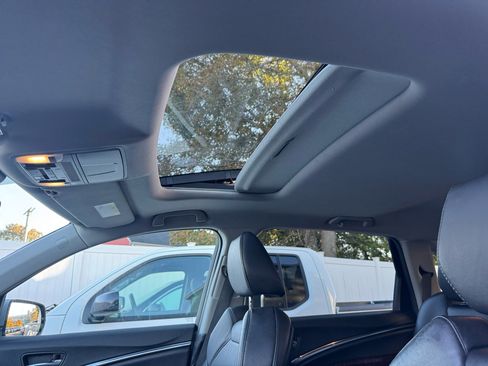 Used 2018 Acura MDX SH-AWD w/ Technology Package image 9