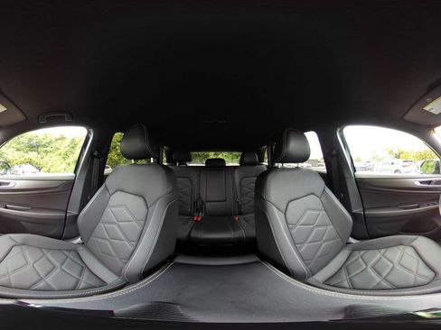 Used 2025 Volkswagen Atlas Cross Sport SE FWD image 43