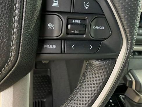 Used 2025 Toyota Tundra Limited AWD/4WD image 21