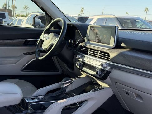 Used 2020 Kia Telluride EX image 32