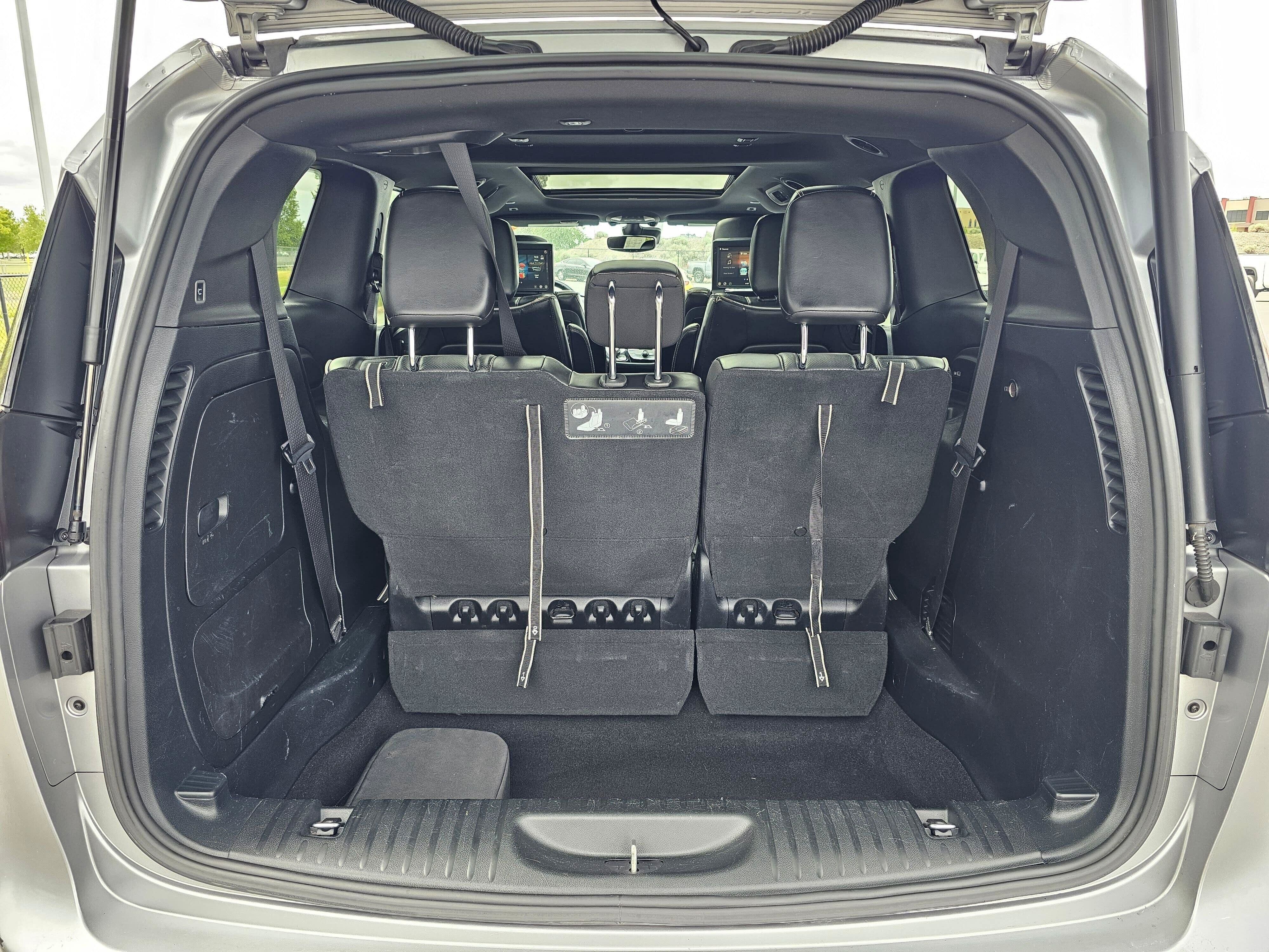 Used 2019 Chrysler Pacifica Limited w/ Advanced Safetytec Group FWD image 13