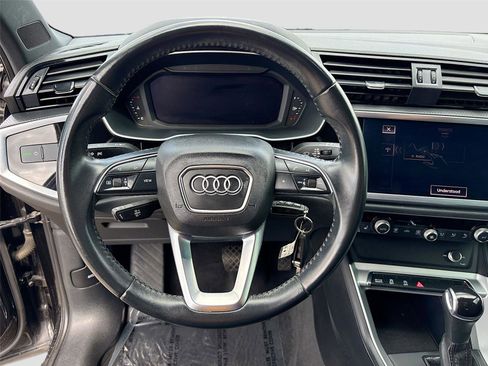 Used 2019 Audi Q3 2.0T Premium AWD/4WD image 11