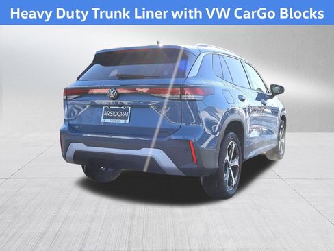 New 2026 Volkswagen Tiguan SE image 8