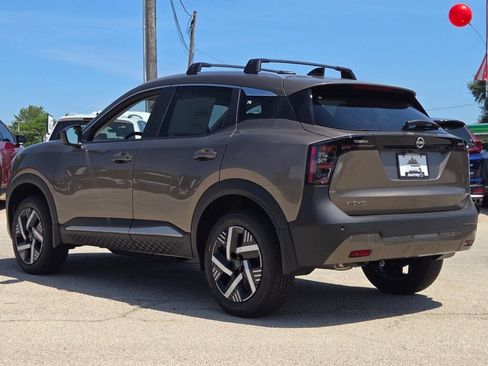 Used 2026 Nissan Kicks SV w/ Cold Weather Package FWD image 15