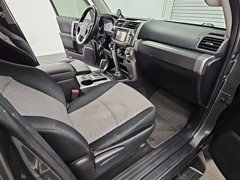 Used 2014 Toyota 4Runner SR5 image 34