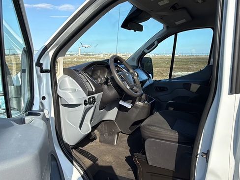 Used 2017 Ford Transit 350 XLT RWD image 12